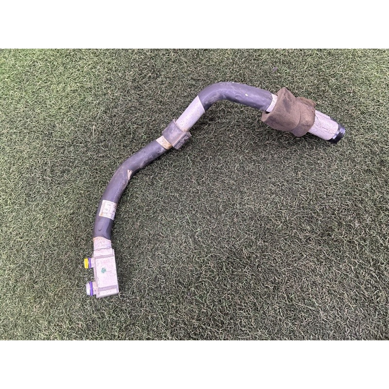 Трубка кондиционера (отопление и кондиционирование) AUDI Q5 8R 2010 3.2 CALB 8R1260712A