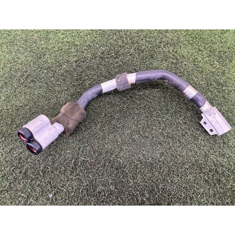 Трубка кондиционера (отопление и кондиционирование) AUDI Q5 8R 2010 3.2 CALB 8R1260712A