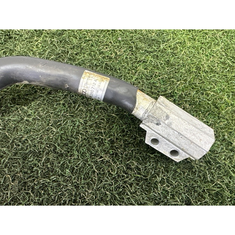 Трубка кондиционера (отопление и кондиционирование) AUDI Q5 8R 2010 3.2 CALB 8R1260712A