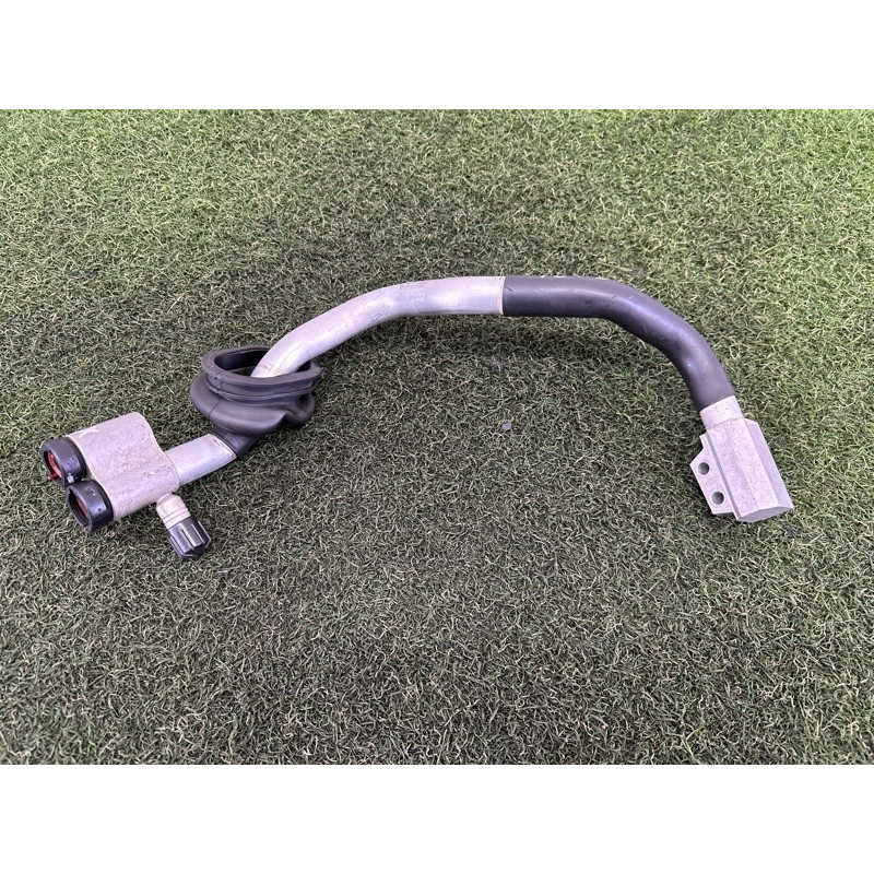 Трубка кондиционера (отопление и кондиционирование) AUDI A4 B8 2010 2.0 CAEB 8K1260712K