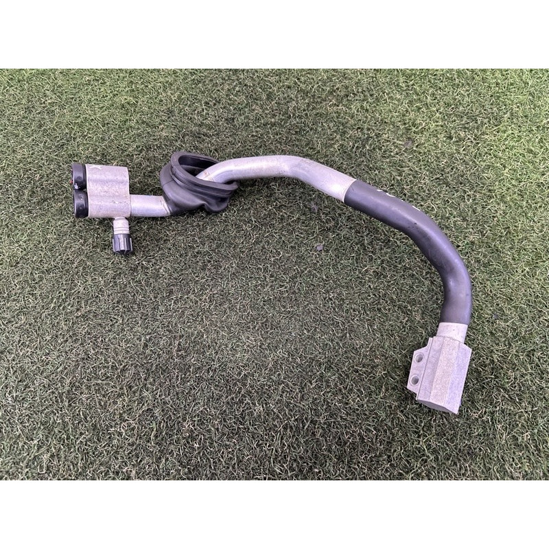 Трубка кондиционера (отопление и кондиционирование) AUDI A4 B8 2010 2.0 CAEB 8K1260712K