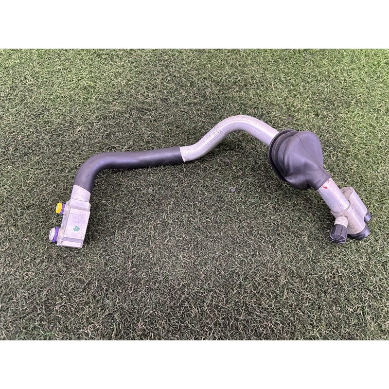 Трубка кондиционера (отопление и кондиционирование) AUDI A4 B8 2010 2.0 CAEB 8K1260712K