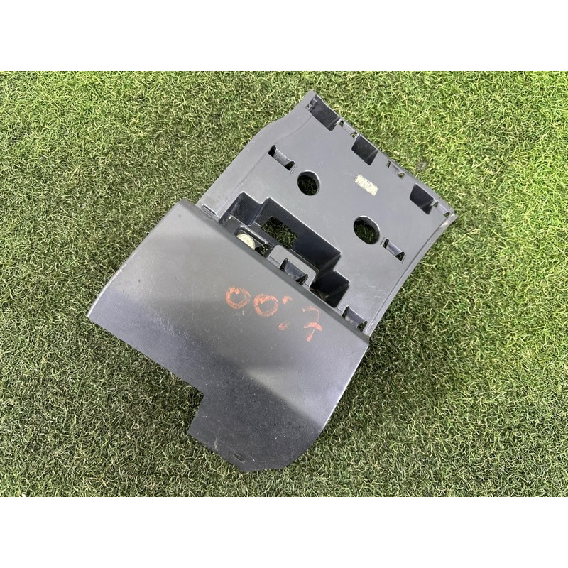 Накладка крила (кузов и элементы) LAND ROVER Range Rover L405 2016 5.0 LR048271