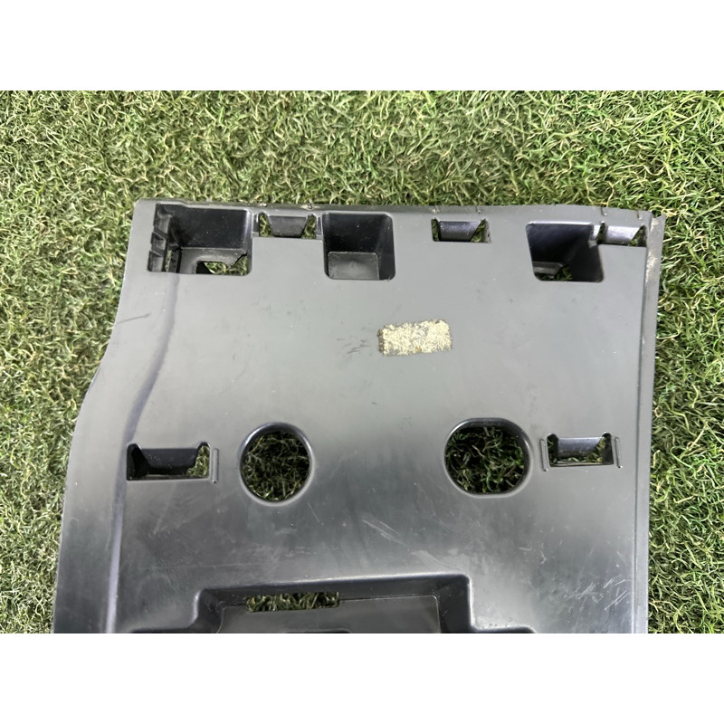 Накладка крила (кузов и элементы) LAND ROVER Range Rover L405 2016 5.0 LR048271