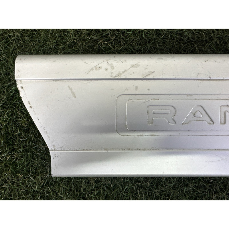 Накладка на порог (кузов и элементы) LAND ROVER RANGE ROVER Sport L494 2016 3.0 Diesel LR035837