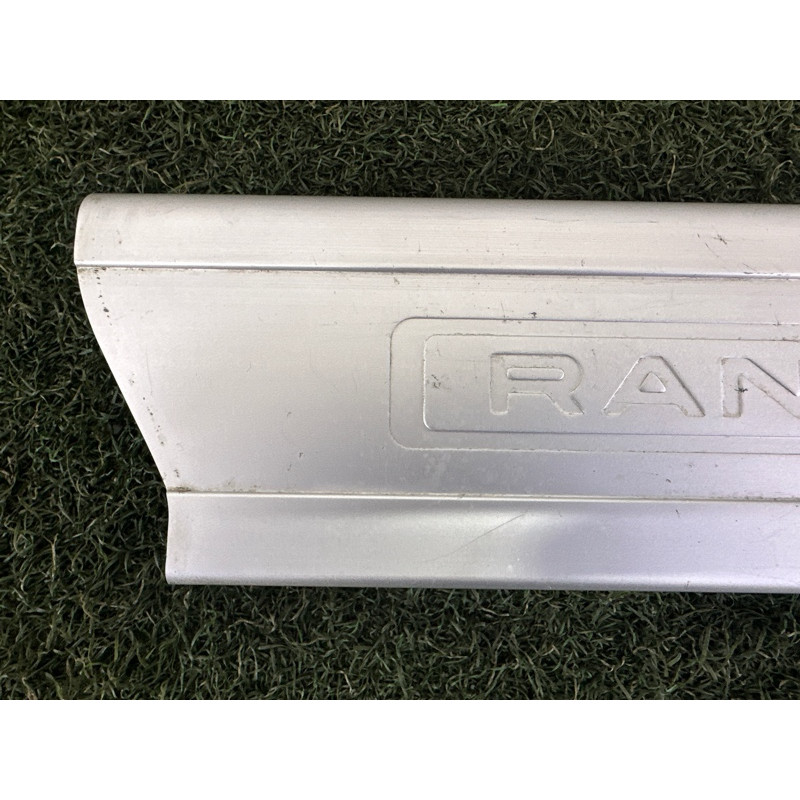 Накладка на поріг (кузов и элементы) LAND ROVER RANGE ROVER Sport L494 2016 3.0 Diesel LR035836
