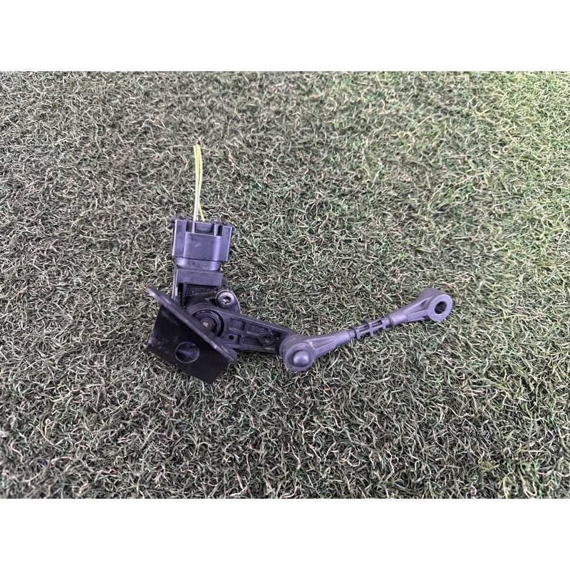 Датчик положения кузова (электрика / датчики) LAND ROVER Range Rover Evoque L538 2016 2.0 LR024222