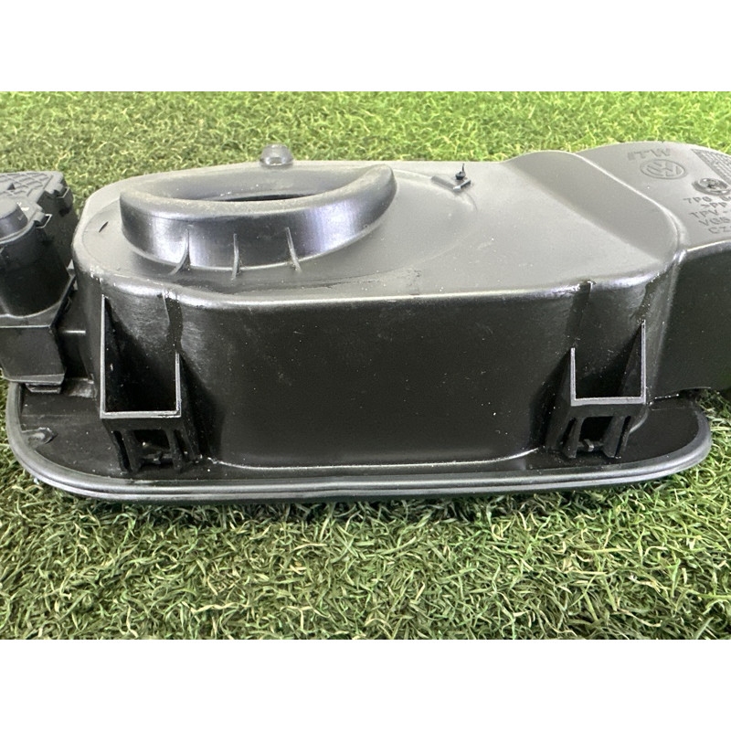 Кришка паливного бака (кузов і елементи) Volkswagen Touareg NF 2012 3.0 TDI 7P6809857A