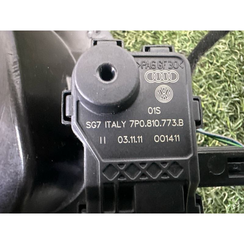 Кришка паливного бака (кузов і елементи) Volkswagen Touareg NF 2012 3.0 TDI 7P6809857A