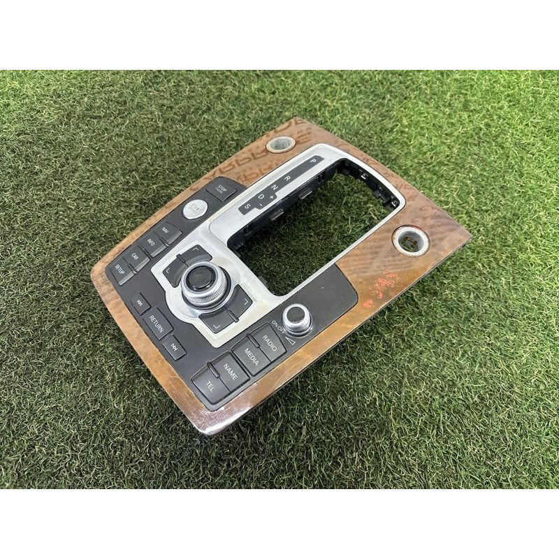 Панель управления мультимедиа (электрика / блоки управления) AUDI Q7 4L 2011 3.0 TFSi 4L0919611C