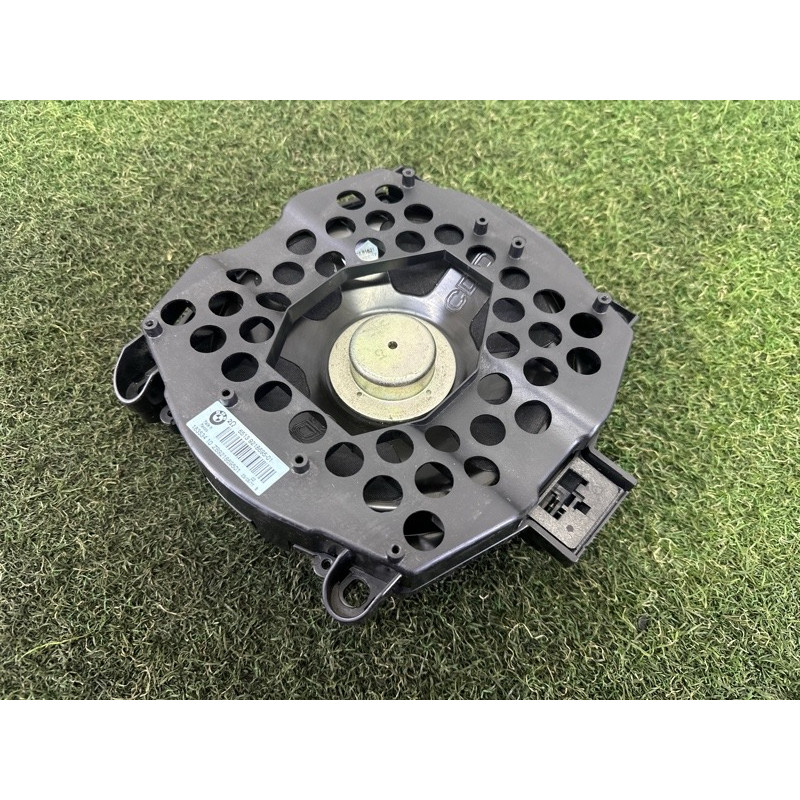 Сабвуфер (електрика) BMW X3 F25 2012 3.0 65139218695