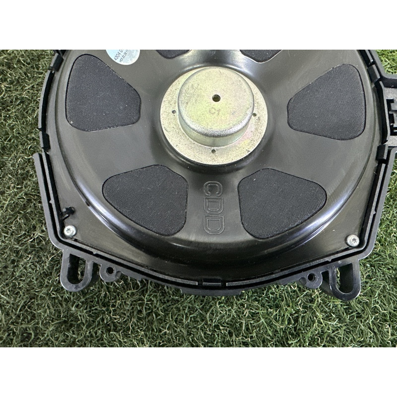 Сабвуфер (електрика) BMW X3 F25 2012 3.0 65139218695