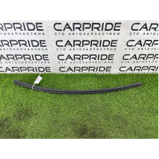 Уплотнитель капота