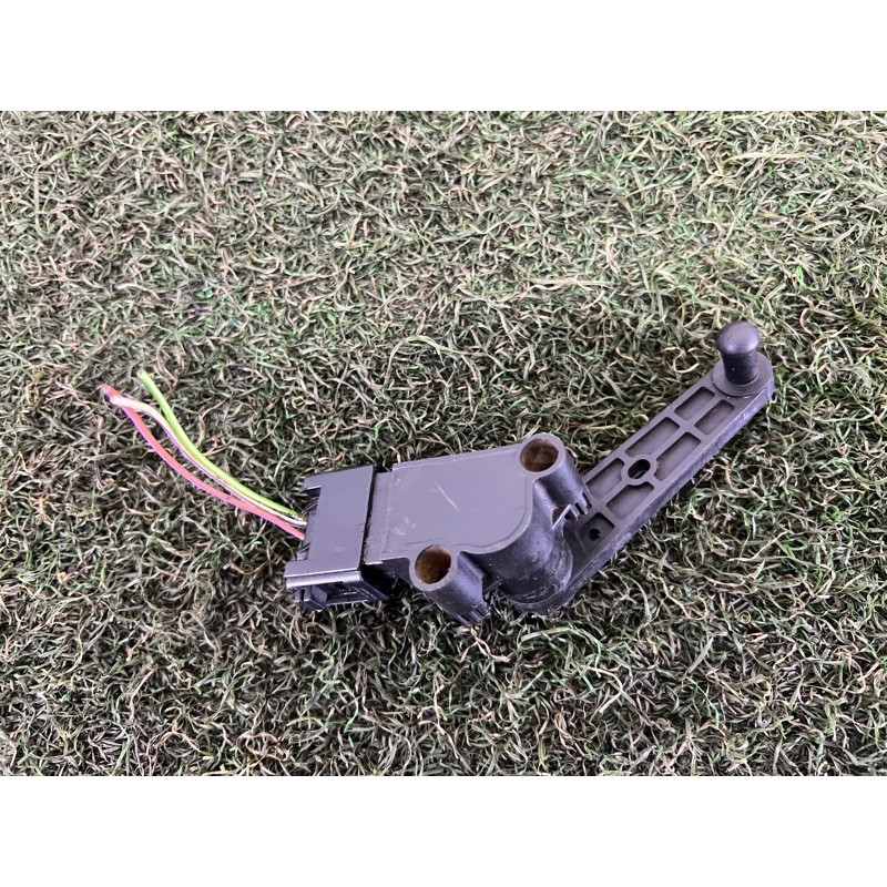 Датчик положення кузова (электрика / датчики) LAND ROVER RANGE ROVER Sport L494 2016 3.0 Diesel LR033257