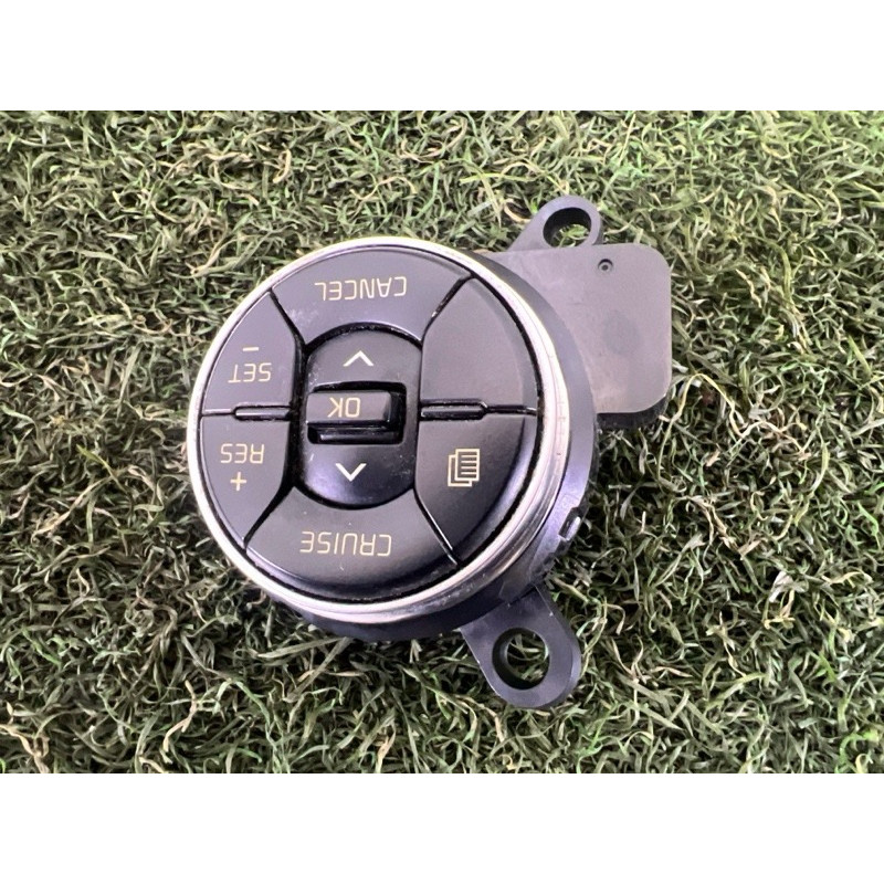 Кнопки керма (электрика / кнопки) KIA Soul 3 2022 2.0 96720K0110