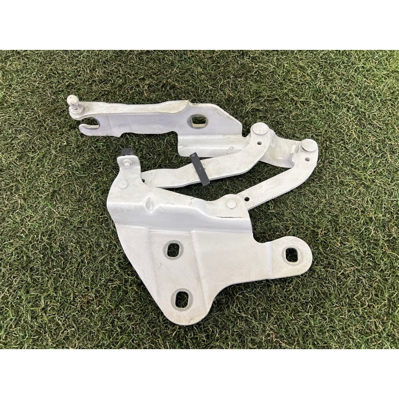 Петля капота (кузов и элементы) BMW X1 E84 2014 2.0 41002993150