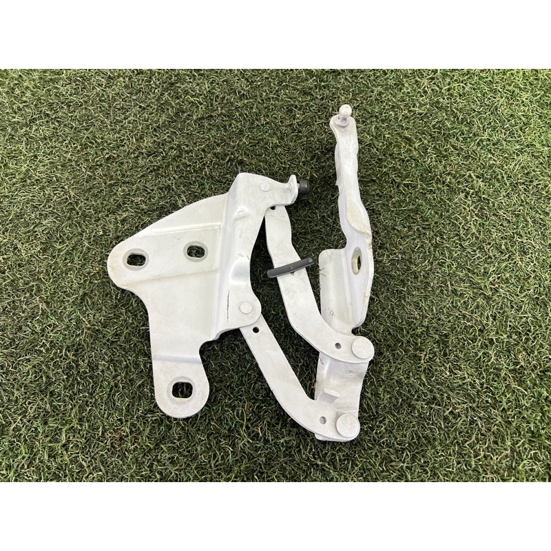 Петля капота (кузов и элементы) BMW X1 E84 2014 2.0 41002993150