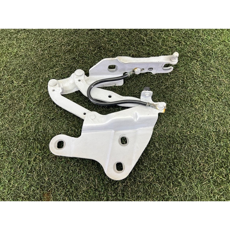 Петля капота (кузов и элементы) BMW X1 E84 2014 2.0 41002993149