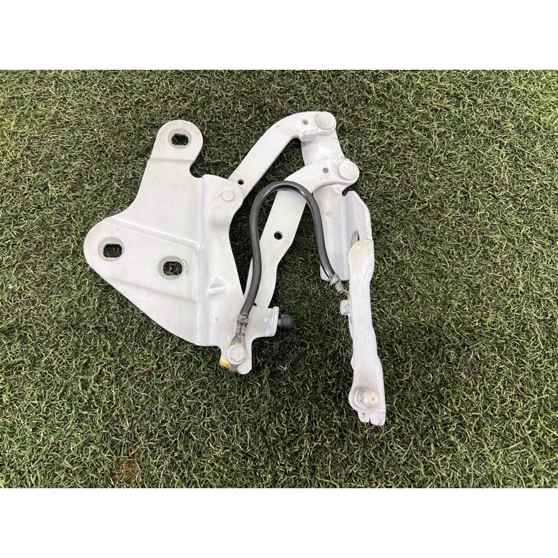 Петля капота (кузов и элементы) BMW X1 E84 2014 2.0 41002993149