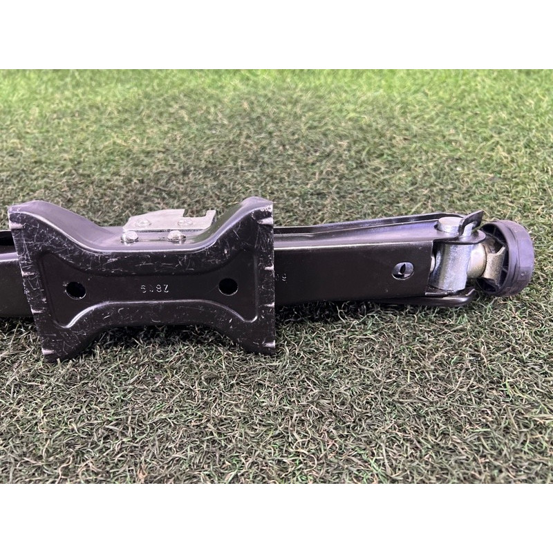 Домкрат (аксесуари) AUDI A4 B8 2010 2.0 CAEB 8K0011031G