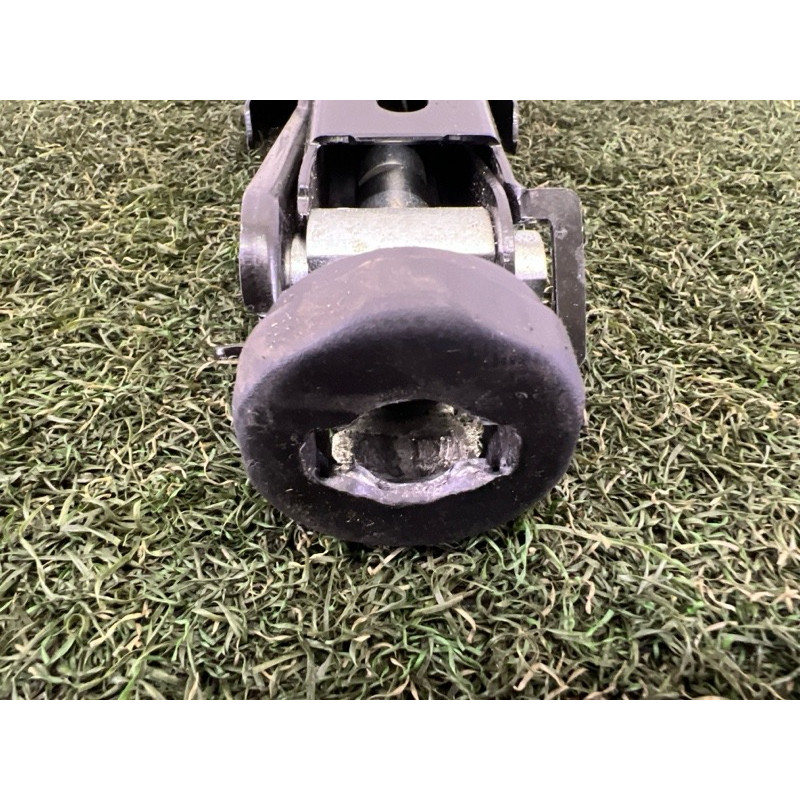 Домкрат (аксесуари) AUDI A4 B8 2010 2.0 CAEB 8K0011031G