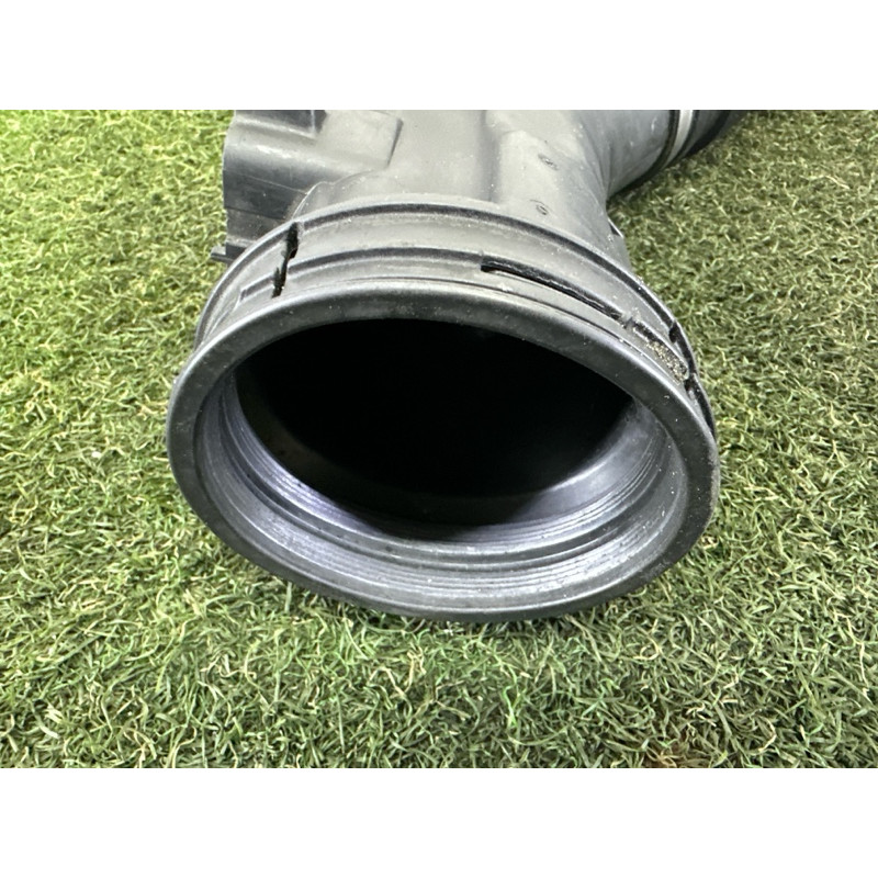 Патрубок воздушного фильтра (впускная система) BMW X5 E70 2012 3.0 N55B30 13717583714