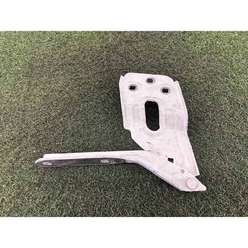 Петля капота (кузов і елементи) Volkswagen Touareg NF 2011 3.6 7P6823301