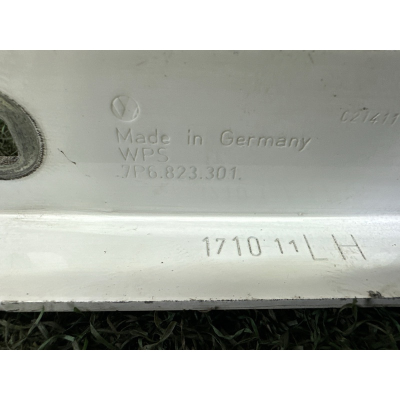 Петля капота (кузов і елементи) Volkswagen Touareg NF 2011 3.6 7P6823301