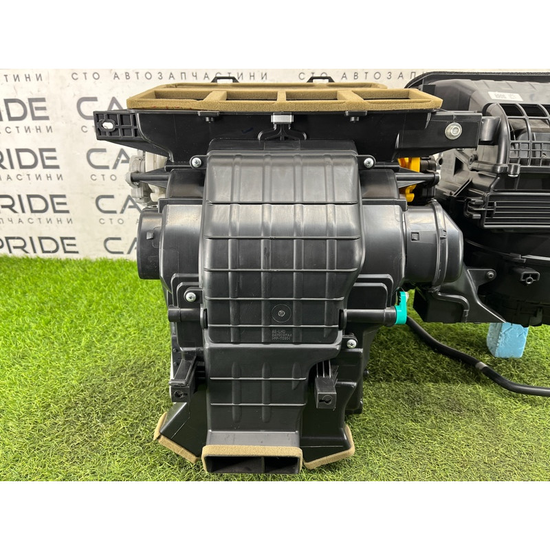 Пічка в зборі (обігрів та кондиціювання) Hyundai Ioniq AE 2018 1.6 Hybrid 97205G2050