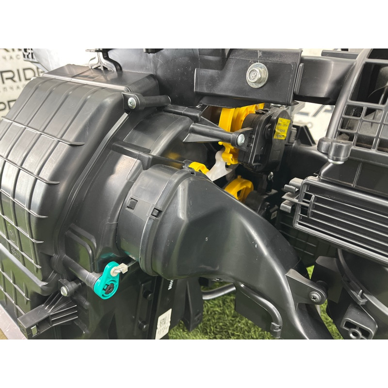 Пічка в зборі (обігрів та кондиціювання) Hyundai Ioniq AE 2018 1.6 Hybrid 97205G2050