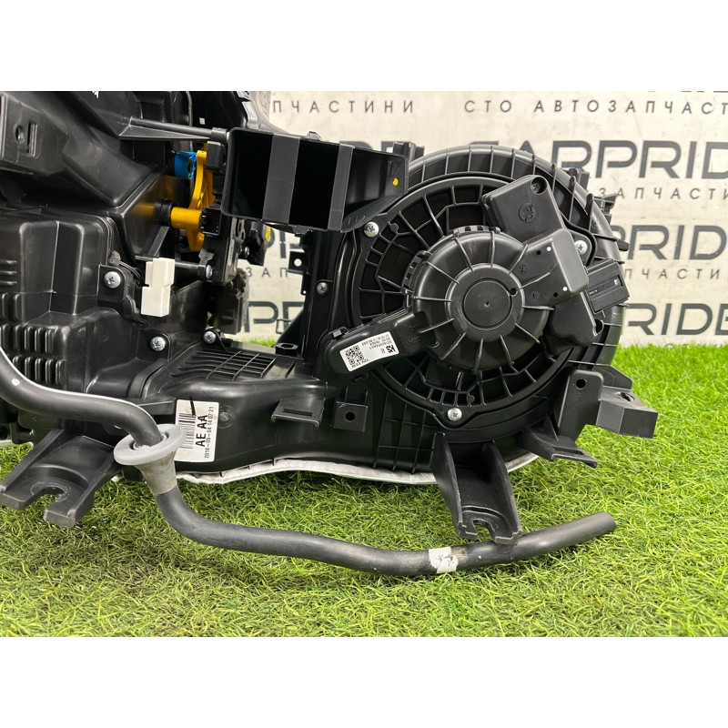 Пічка в зборі (обігрів та кондиціювання) Hyundai Ioniq AE 2018 1.6 Hybrid 97205G2050