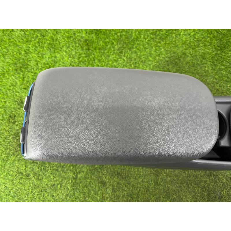 Центральна консоль (салон) Hyundai Ioniq AE 2018 1.6 Hybrid 84610G2010T9Y