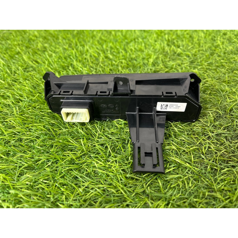 Блок кнопок (електрика / кнопки) Hyundai Ioniq AE 2018 1.6 Hybrid 93300G25604X