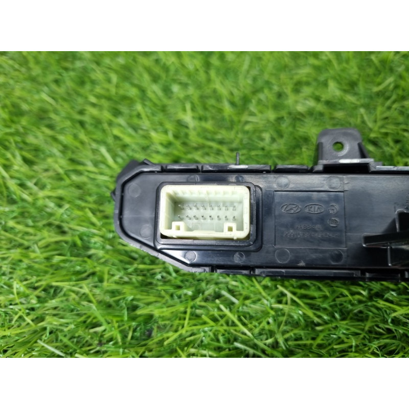 Блок кнопок (електрика / кнопки) Hyundai Ioniq AE 2018 1.6 Hybrid 93300G25604X