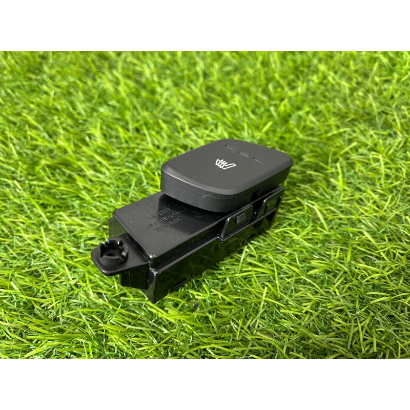 Кнопка обігріву сидіння (електрика / кнопки) Hyundai Ioniq AE 2018 1.6 Hybrid 93350G20904X