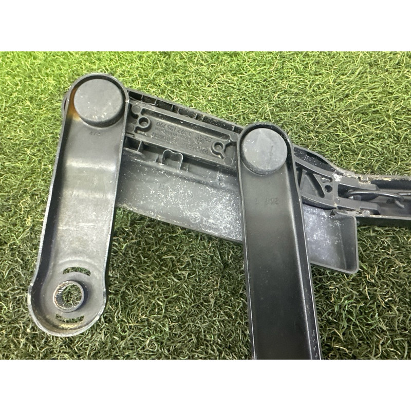 Поводок дворника (кузов и элементы) Volkswagen Touareg NF 2013 3.6 7P0955410B