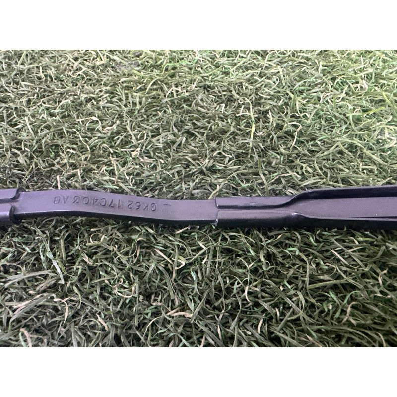 важіль щітки склоочисника (кузов и элементы) LAND ROVER RANGE ROVER Sport L494 2016 3.0 Diesel LR070885