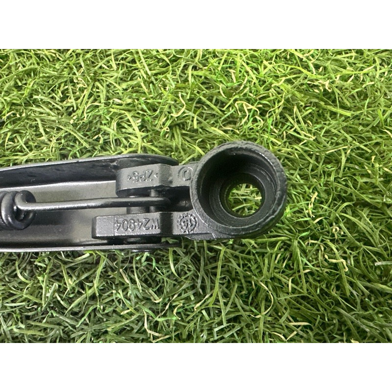 важіль щітки склоочисника (кузов и элементы) LAND ROVER RANGE ROVER Sport L494 2016 3.0 Diesel LR070885