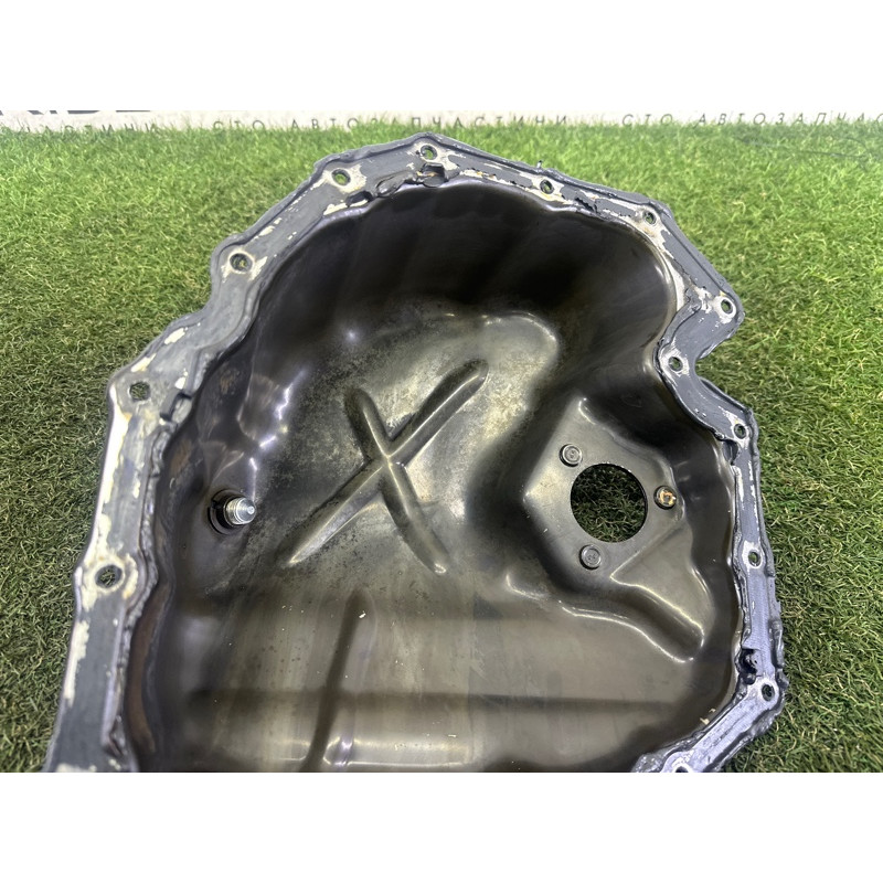 Поддон двигателя (двигатель и элементы) AUDI A4 B8 2012 2.0 CAEB 06H103600R