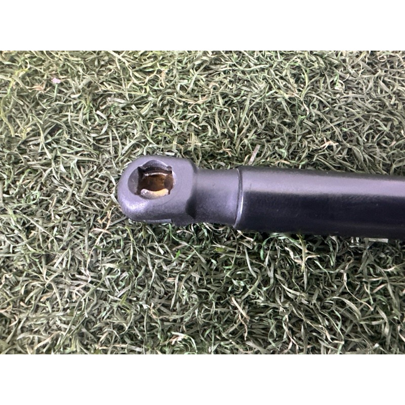 Амортизатор багажника (кузов и элементы) AUDI Q7 4M 2017 2.0 TFSI 4M0827552A