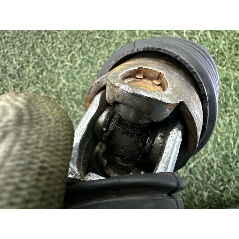 Рулевой карданчик (рулевое управление) LAND ROVER Range Rover L405 2016 5.0 LR033647