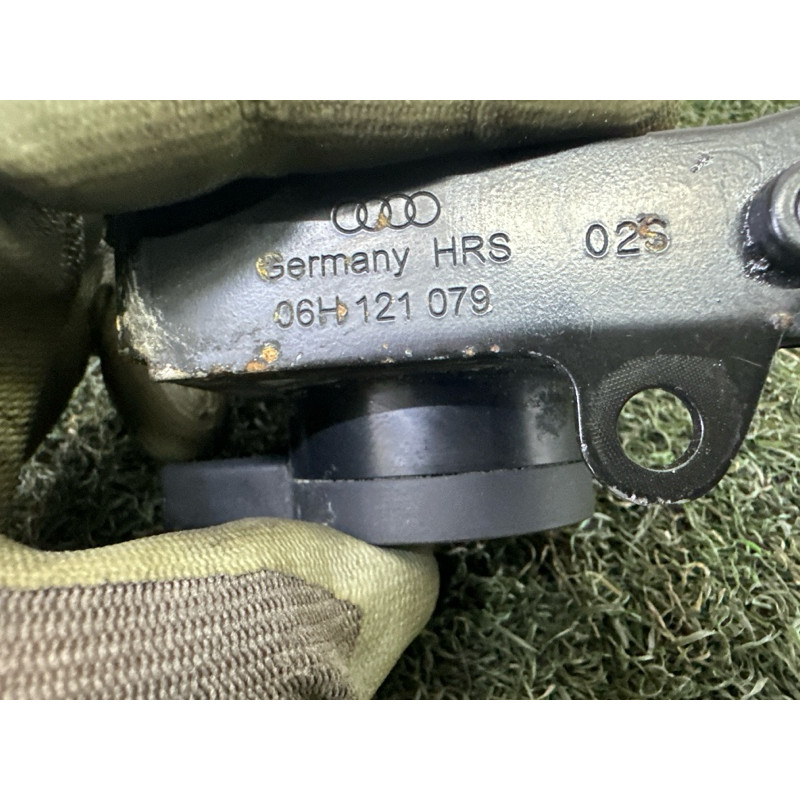 Помпа электрическая (электрика) AUDI A4 B8 2010 2.0 CAEB 06H965561