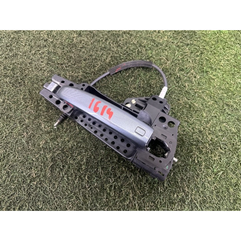 Ручка двери внешняя (кузов и элементы) AUDI Q5 8R 2012 3.2 8T0837205AGRU