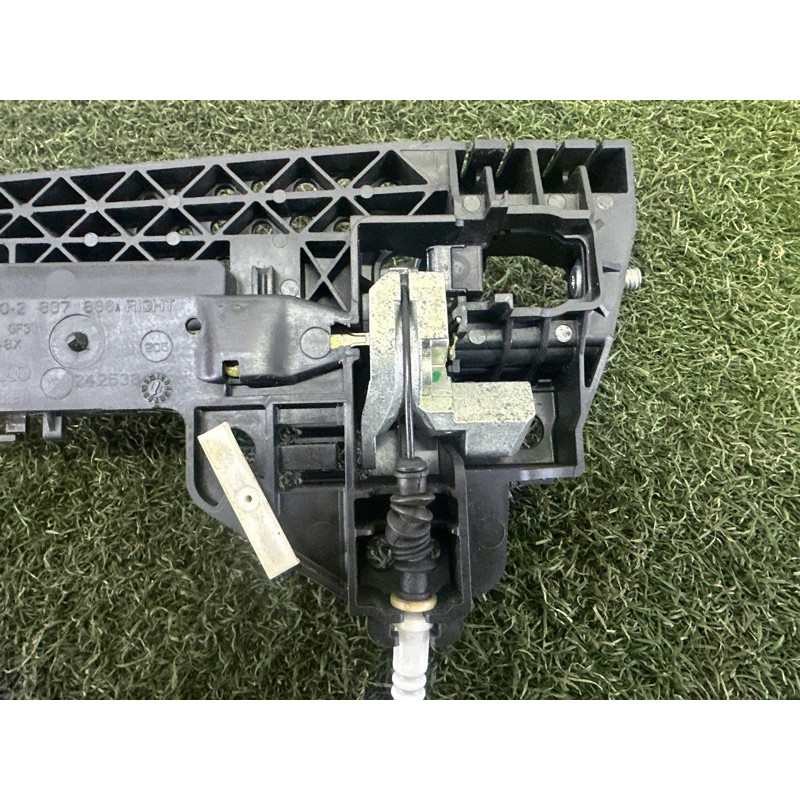 Ручка двери внешняя (кузов и элементы) AUDI Q5 8R 2012 3.2 8T0837205AGRU