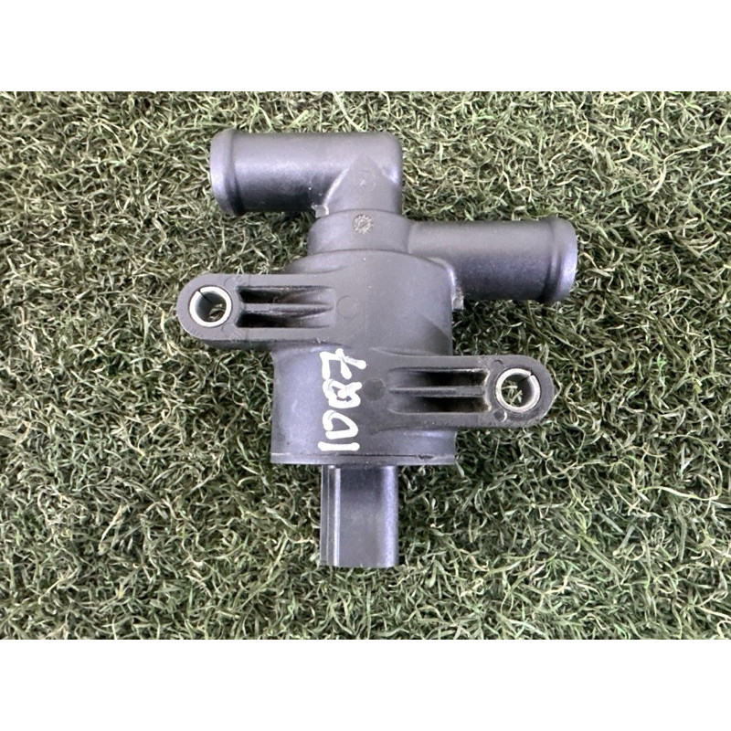 Клапан системы охлаждения (электрика / кнопки) AUDI Q7 4M 2017 2.0 TFSI 4H0121670A