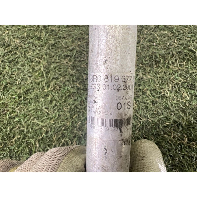 Трубка системы охлаждения (система охлаждения) AUDI Q5 8R 2010 3.2 CALB 8R0819377D