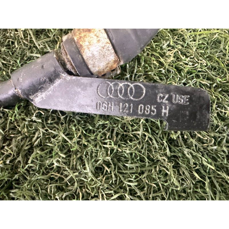 Трубка системы охлаждения (система охлаждения) AUDI A4 B8 2010 2.0 CAEB 06H121492D