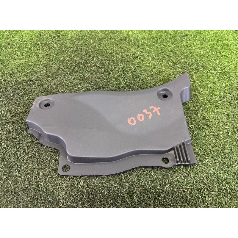 Накладка на жабо (кузов и элементы) LAND ROVER Range Rover L405 2016 5.0 LR038083