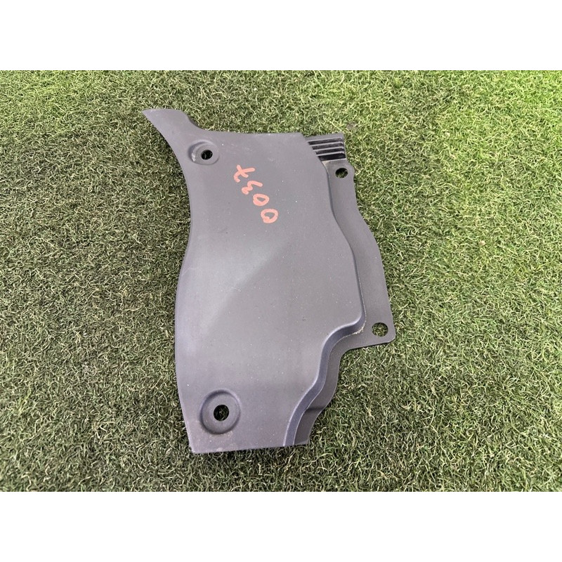 Накладка на жабо (кузов и элементы) LAND ROVER Range Rover L405 2016 5.0 LR038083