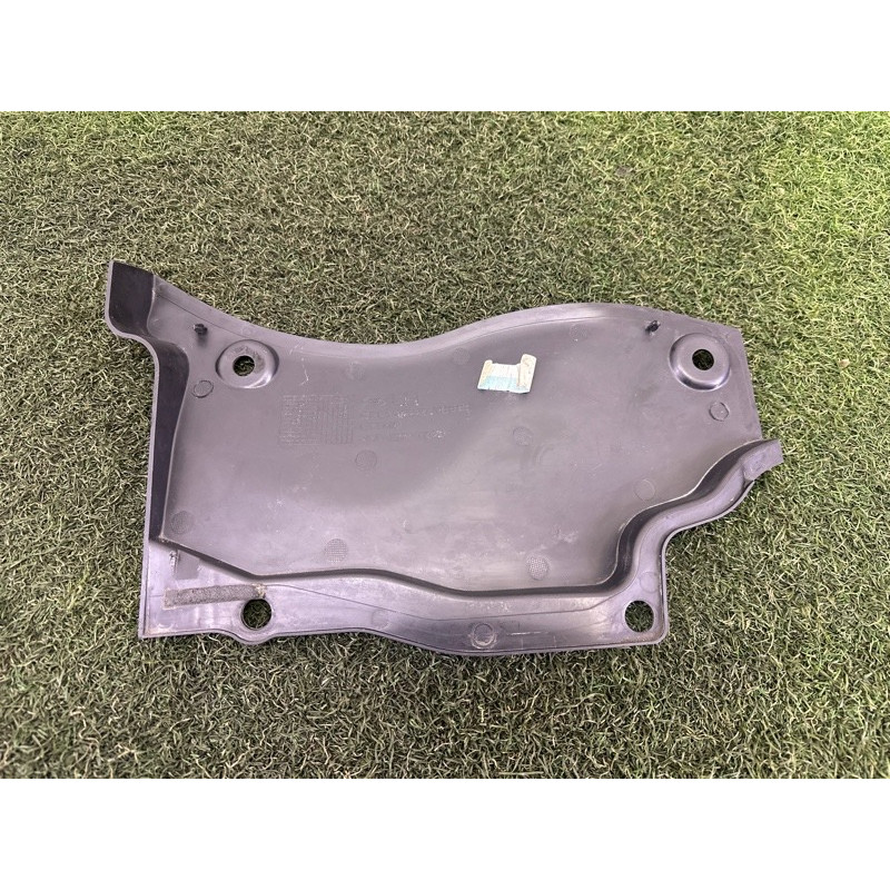 Накладка на жабо (кузов и элементы) LAND ROVER Range Rover L405 2016 5.0 LR038083